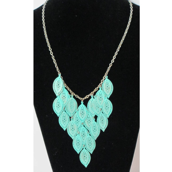 unknown Jewelry - Turquoise Tear Drop Tapered Lightweight Necklace